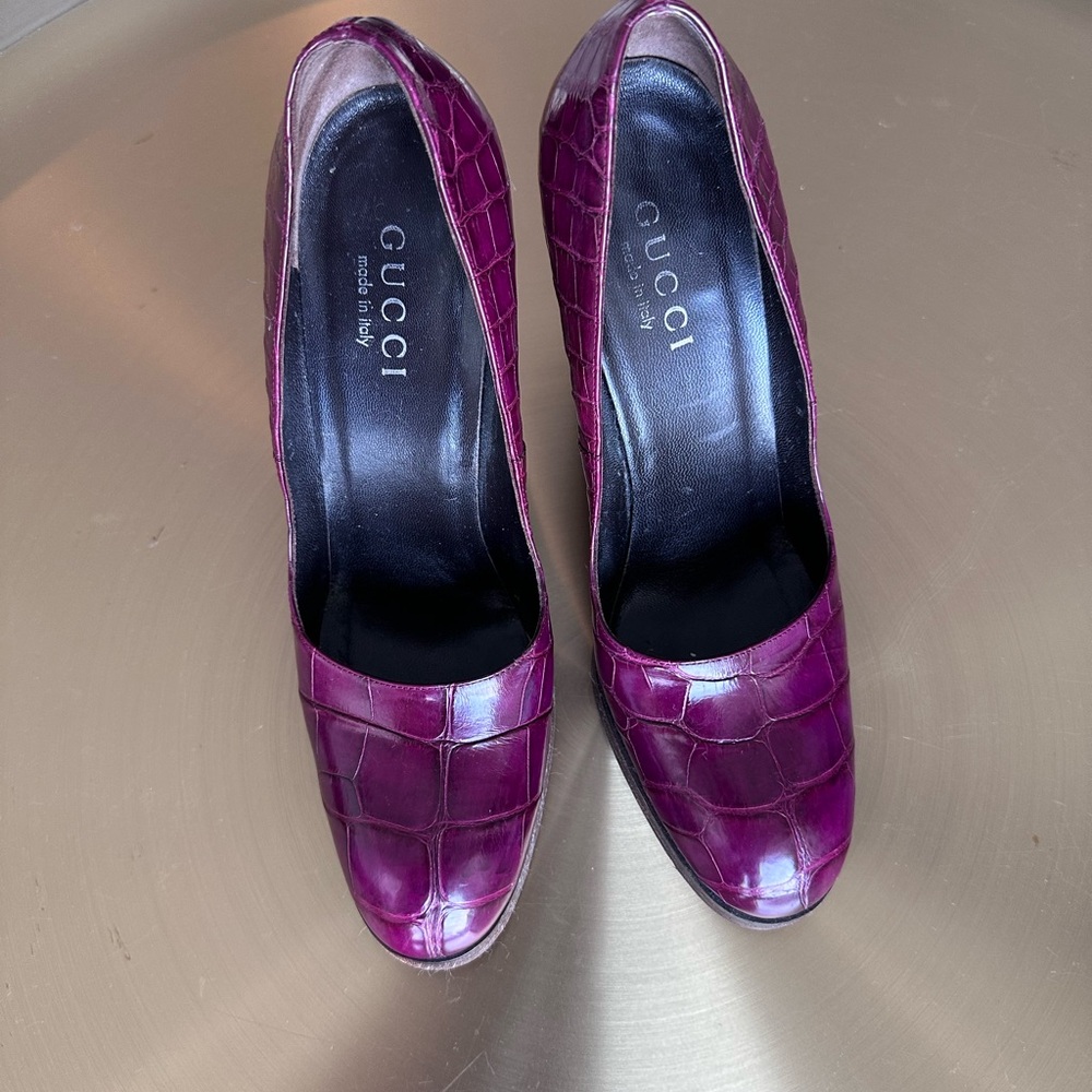 Gucci Purple Heels with Stiletto Design